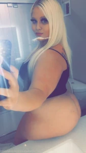 898062