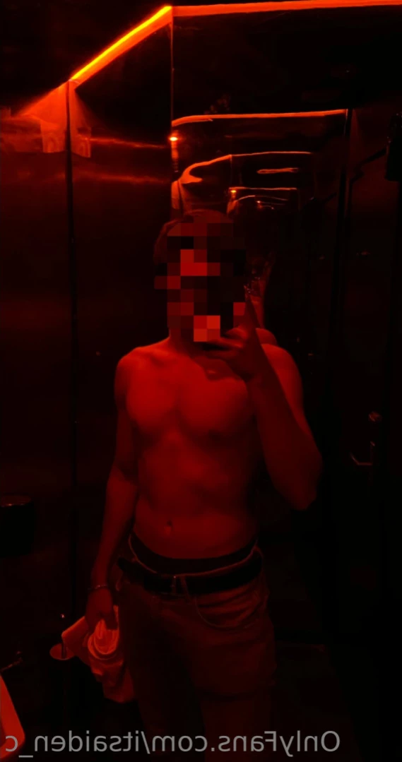 Aiden Carter [ itsaiden_c ] Onlyfans leaked photo 11469720 on Hotleaks.tv