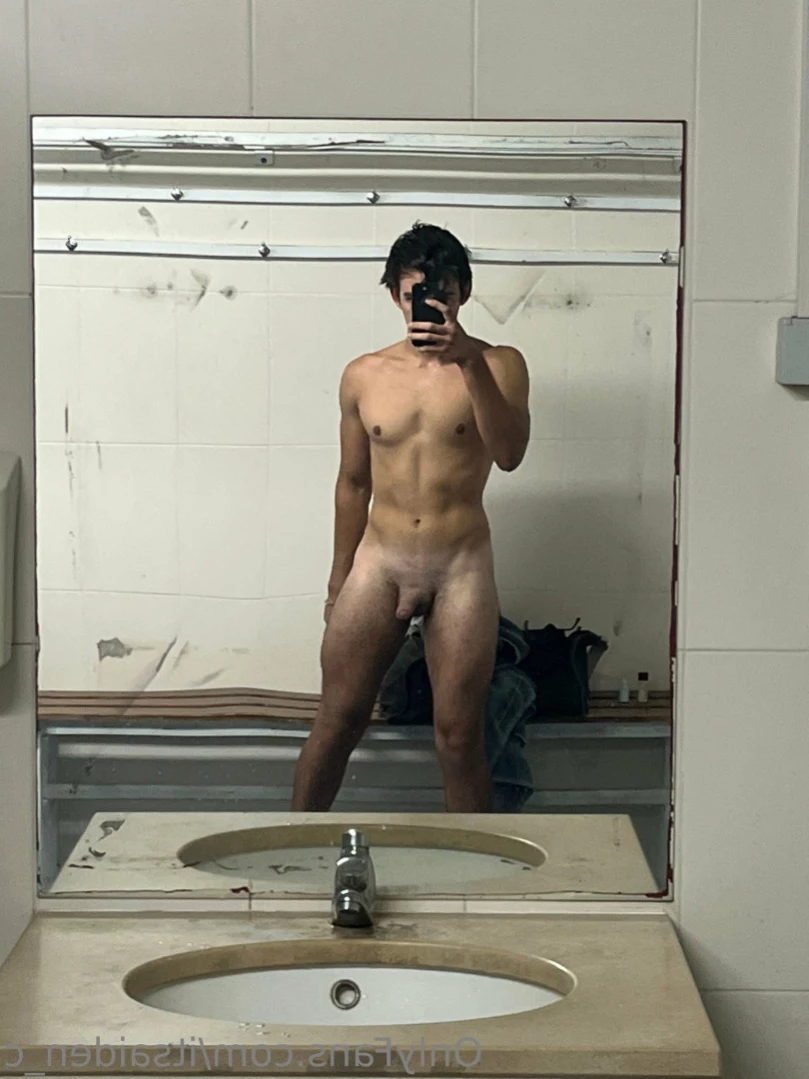 Aiden Carter [ itsaiden_c ] Onlyfans leaked photo 11469742 on Hotleaks.tv