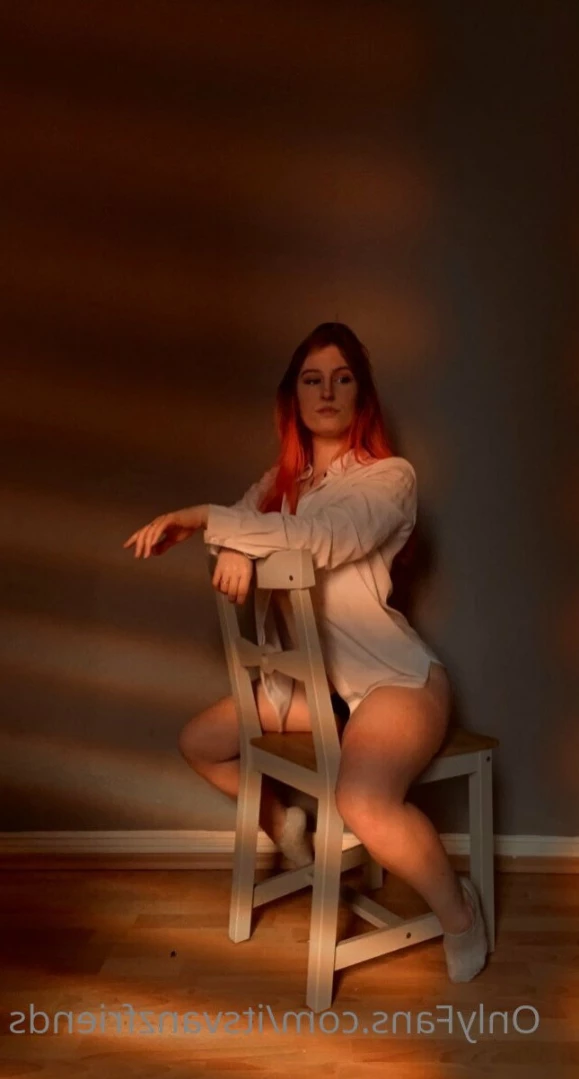 April [ itsvanzfriends ] Onlyfans leaked photo 11446145 on Hotleaks.tv