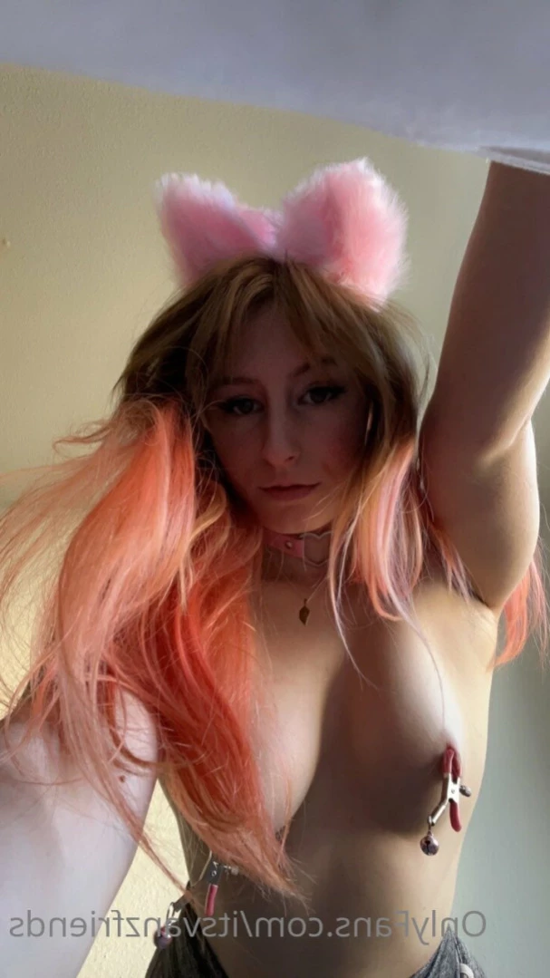 April [ itsvanzfriends ] Onlyfans leaked photo 13913192 on Hotleaks.tv