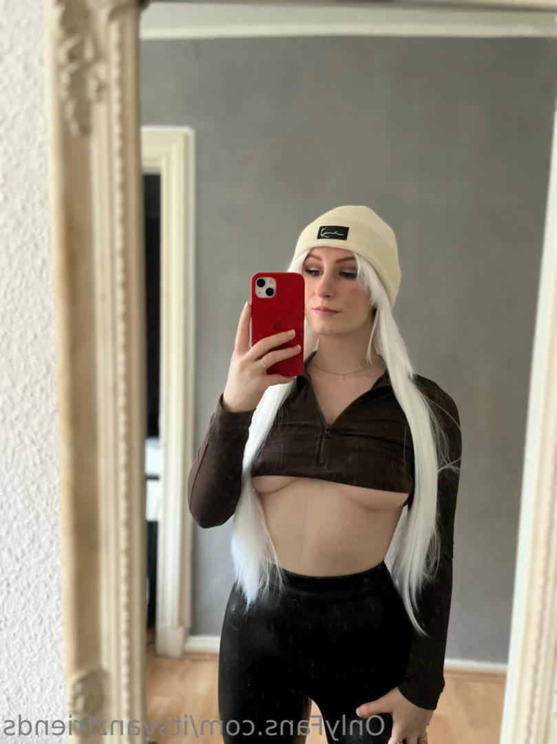 April [ itsvanzfriends ] Onlyfans leaked photo 13913200 on Hotleaks.tv