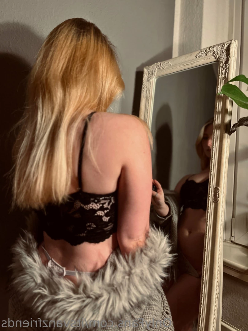 April [ itsvanzfriends ] Onlyfans leaked photo 15220025 on Hotleaks.tv