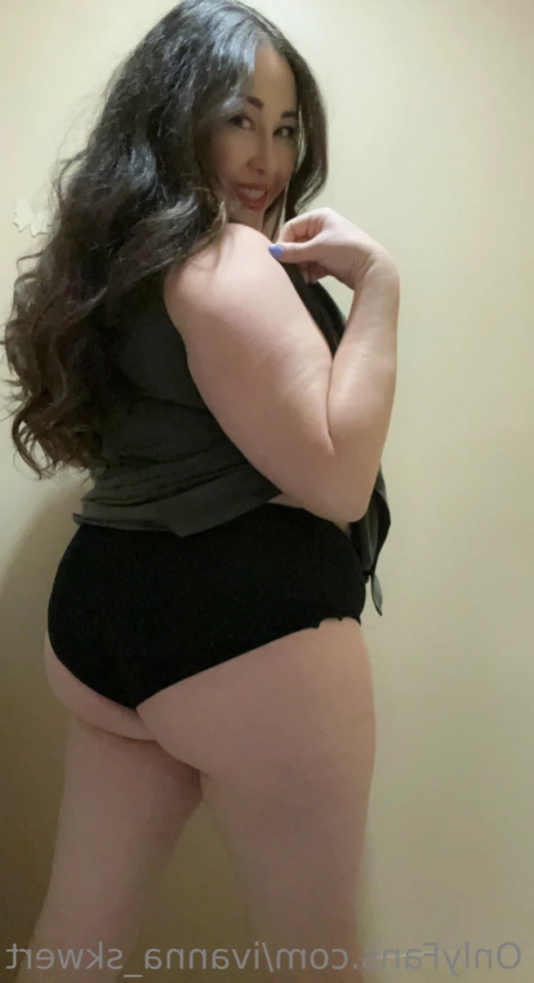 Naughty office lady 🤫 [ ivanna_skwert ] Onlyfans leaked photo 13913114 on Hotleaks.tv
