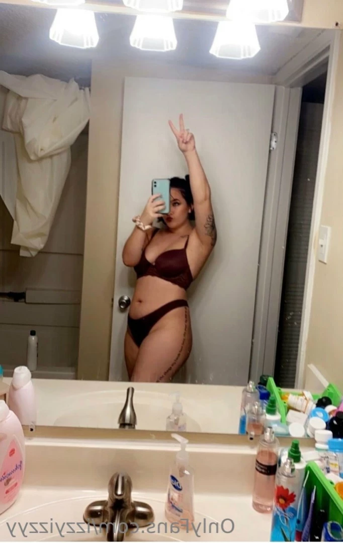 izzyizzyy Onlyfans leaked photo 14381657 on Hotleaks.tv