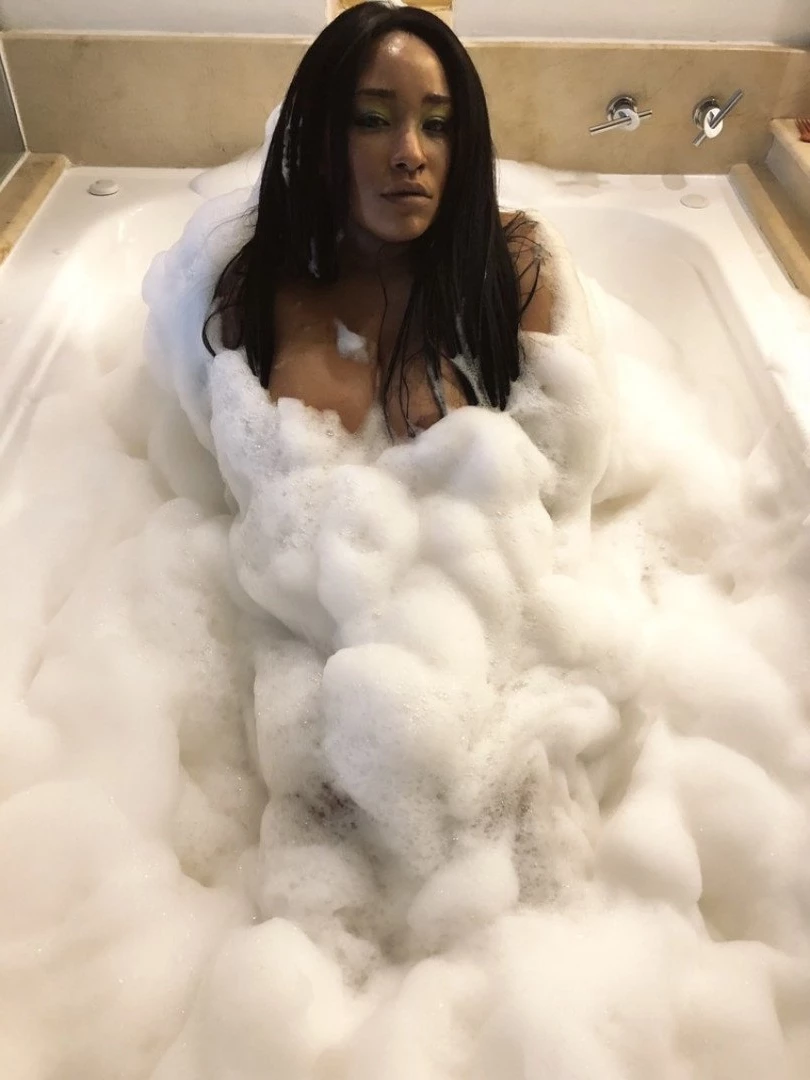 COSPLAY CORN QUEEN 👸🏽 [ nikiarenee ] Onlyfans leaked photo 908403 on Hotleaks.tv