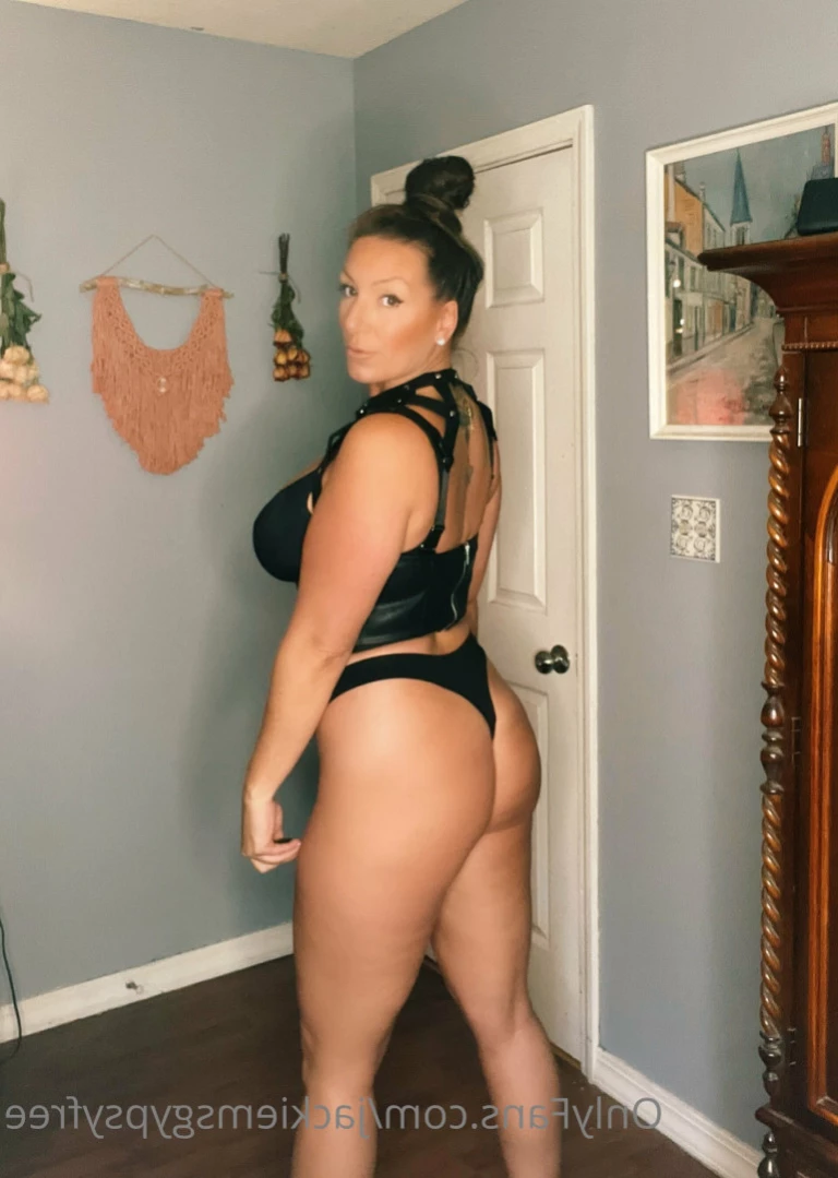 jackiemsgypsyfree Onlyfans leaked photo 11211305 on Hotleaks.tv