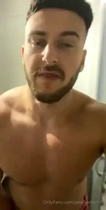 18100369