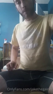 15716545