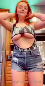 Nikki Eliot [ nikkieliot ] Onlyfans leaked video 18372838 on Hotleaks.tv
