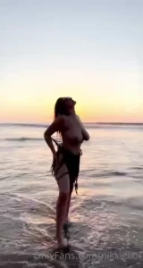Nikki Eliot [ nikkieliot ] Onlyfans leaked video 18373069 on Hotleaks.tv