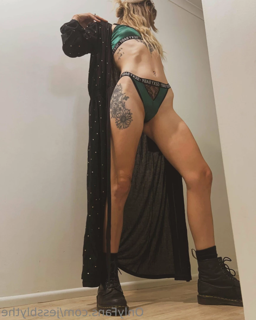 Jess 🍑 top 1.9% [ jessblythe ] Onlyfans leaked photo 11828815 on Hotleaks.tv