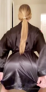 1697779