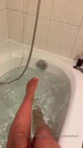 👑 Threesome Loving Queen 👑  😈💦 [ jesswestxxx ] Onlyfans leaked video 18098618 on Hotleaks.tv