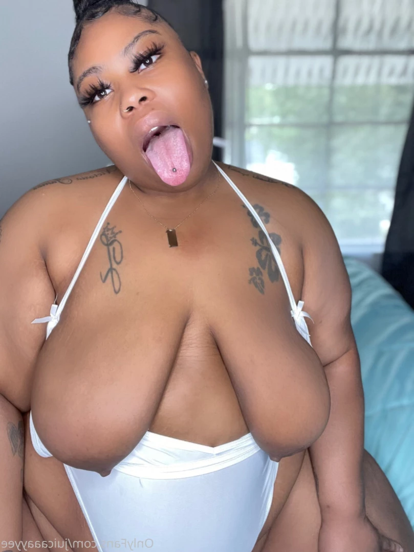 CHECK YOUR DM 😋 [ juicaaayyee ] Onlyfans leaked photo 10889602 on Hotleaks.tv