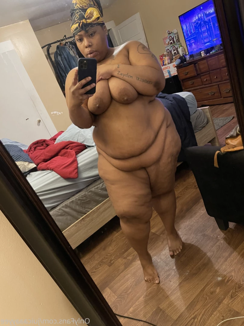 CHECK YOUR DM 😋 [ juicaaayyee ] Onlyfans leaked photo 11197420 on Hotleaks.tv