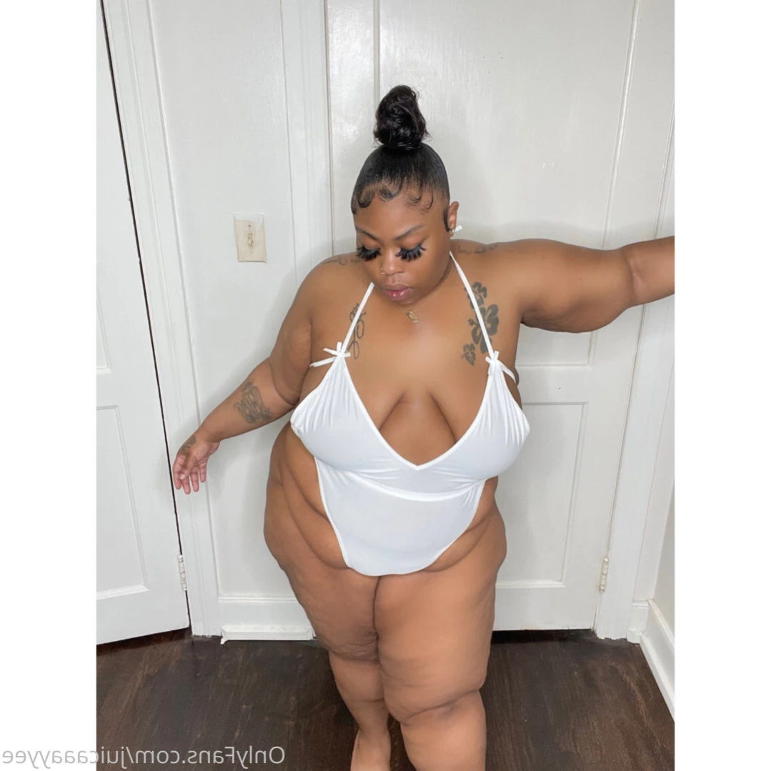 CHECK YOUR DM 😋 [ juicaaayyee ] Onlyfans leaked photo 11197619 on Hotleaks.tv