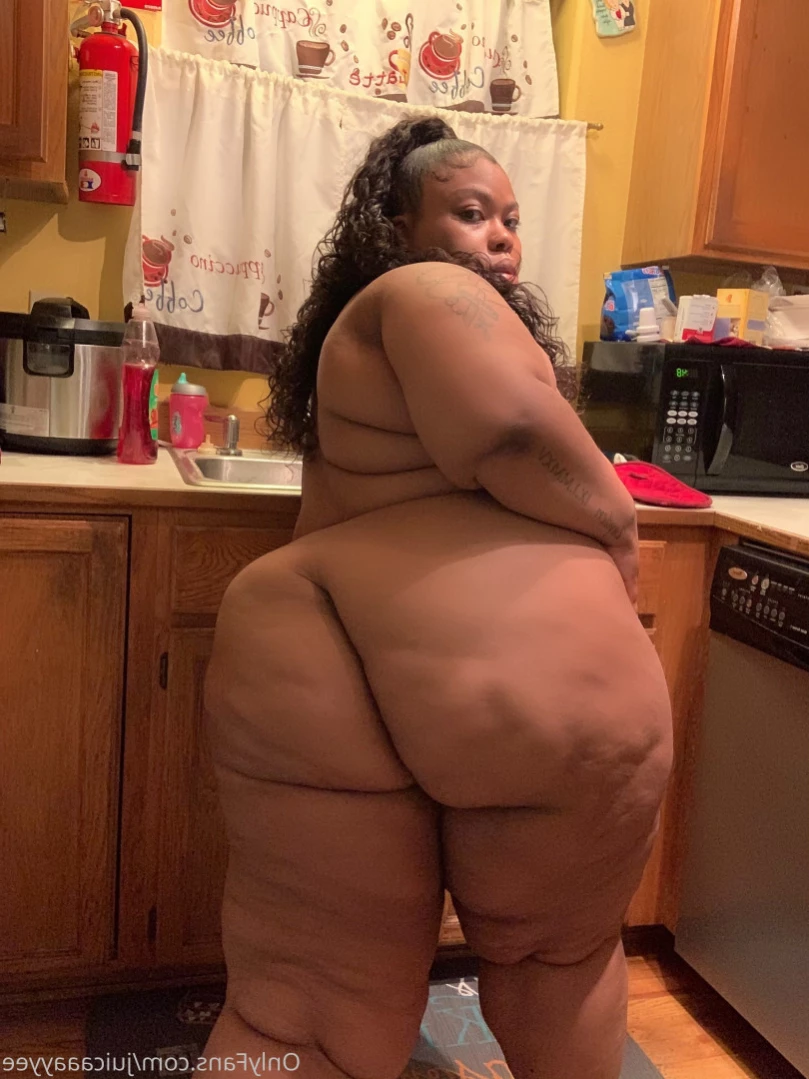 CHECK YOUR DM 😋 [ juicaaayyee ] Onlyfans leaked photo 11197710 on Hotleaks.tv