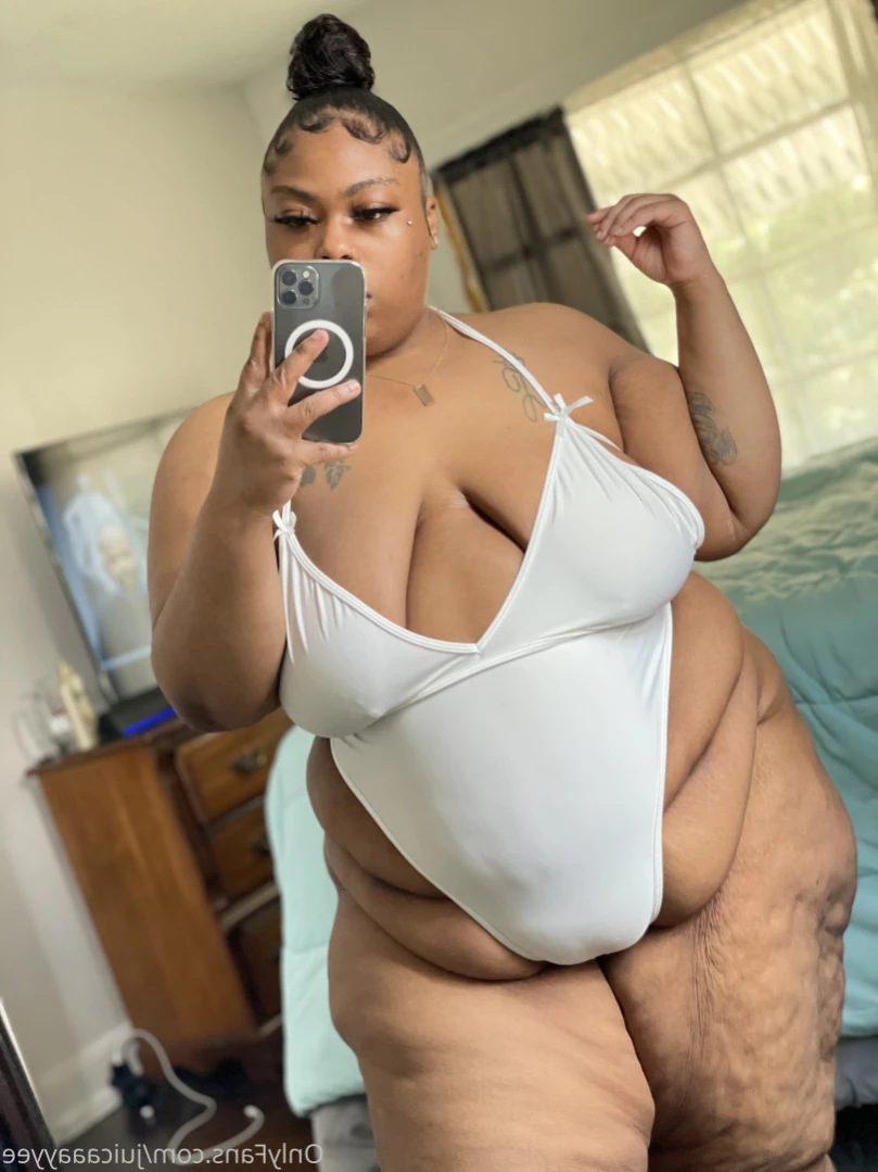 CHECK YOUR DM 😋 [ juicaaayyee ] Onlyfans leaked photo 11198109 on Hotleaks.tv