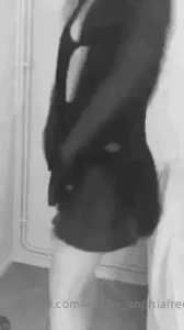 12817573