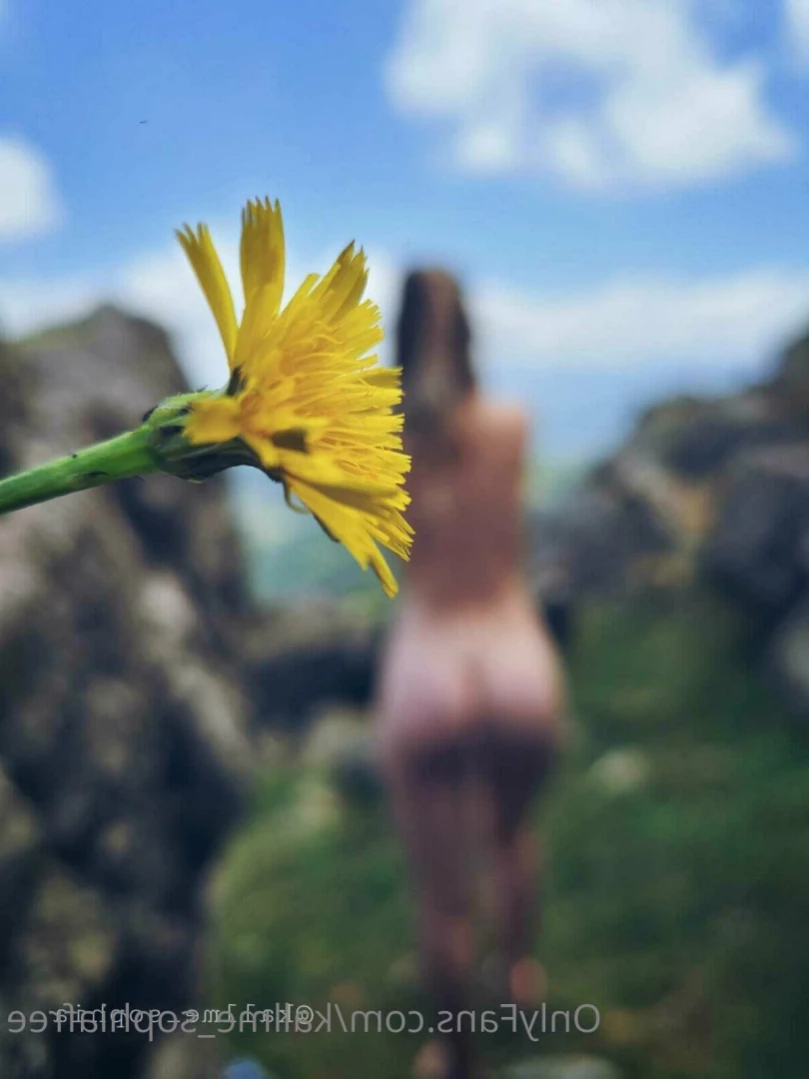 Sophia [ kallme_sophiafree ] Onlyfans leaked photo 15829438 on Hotleaks.tv