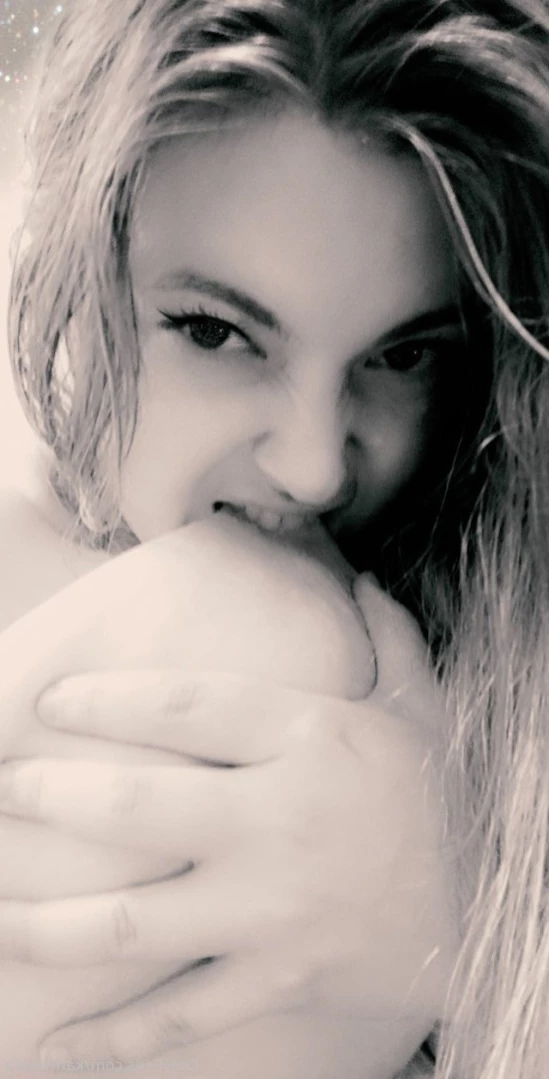 Kat [ katmatata ] Onlyfans leaked photo 11193729 on Hotleaks.tv