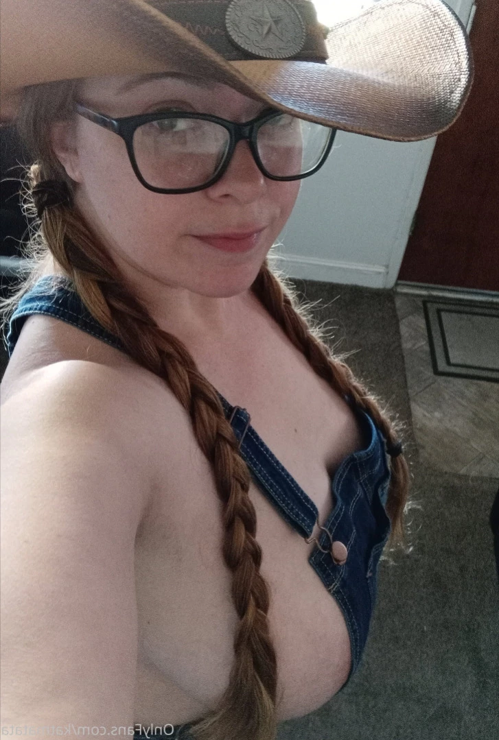 Kat [ katmatata ] Onlyfans leaked photo 11193744 on Hotleaks.tv