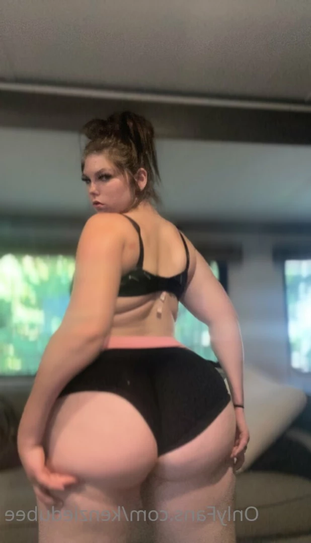 kenz [ kenziedubee ] Onlyfans leaked photo 14731618 on Hotleaks.tv