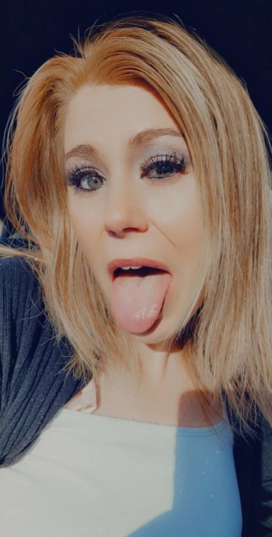 Kim Swallows [ kimswallows ] Onlyfans leaked photo 11184526 on Hotleaks.tv