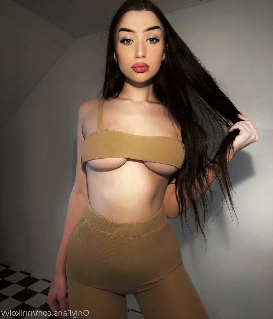  [ nnikolvv ] Onlyfans leaked photo 4633259 on Hotleaks.tv