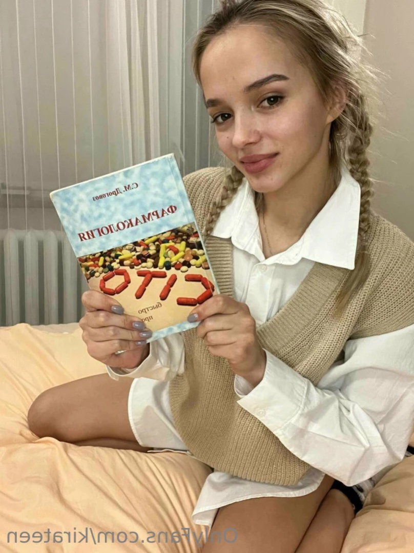 Kira [ kirateen ] Onlyfans leaked photo 11182607 on Hotleaks.tv