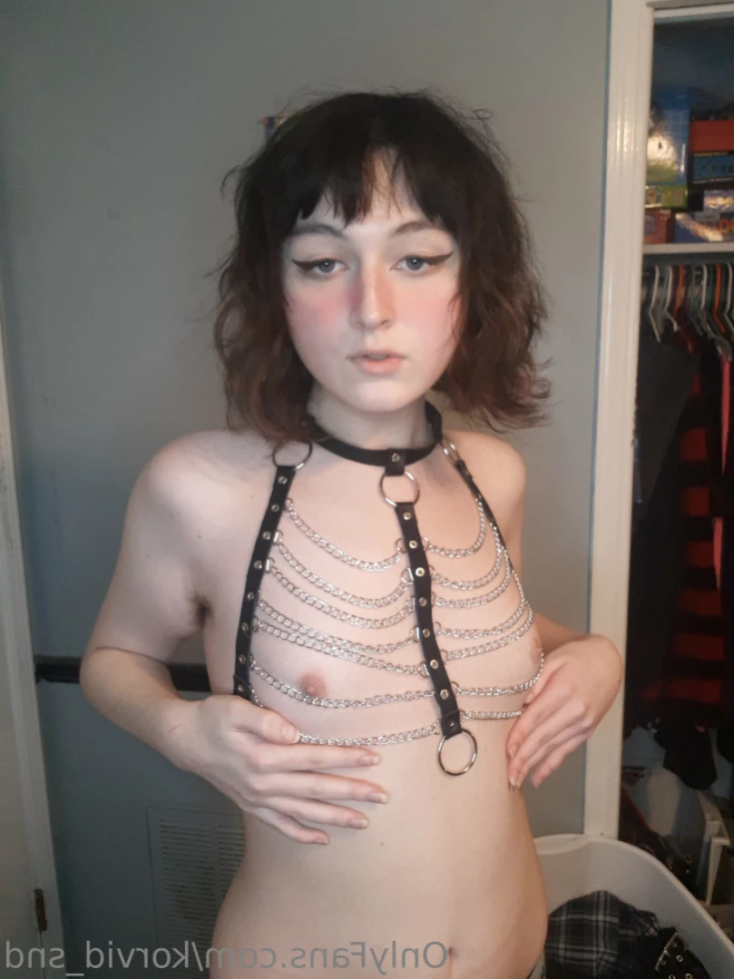 raven 🔪 🏳️‍⚧️ she/her [ korvid_snd ] Onlyfans leaked photo 11186313 on Hotleaks.tv