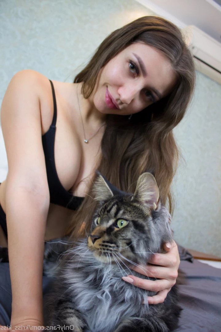 Kriss Kiss [ kriss_kiss ] Onlyfans leaked photo 11817736 on Hotleaks.tv