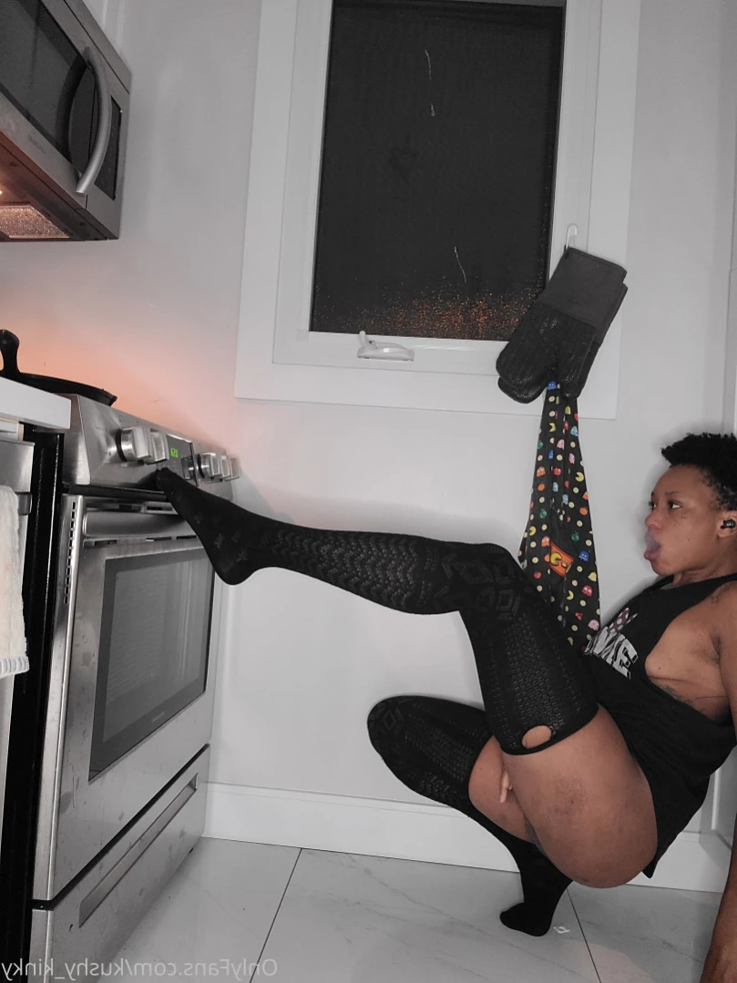 DELETING THIS. FOLLOW SMOKENCREAMY. [ kushy_kinky ] Onlyfans leaked photo 11189666 on Hotleaks.tv