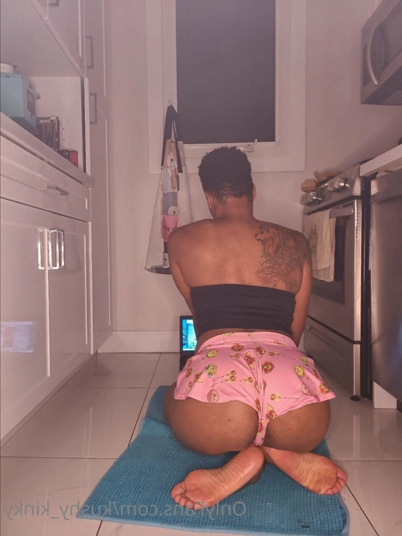 DELETING THIS. FOLLOW SMOKENCREAMY. [ kushy_kinky ] Onlyfans leaked photo 12035620 on Hotleaks.tv