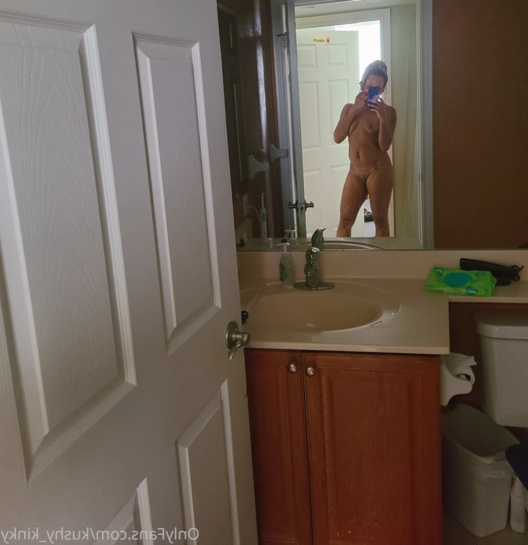 DELETING THIS. FOLLOW SMOKENCREAMY. [ kushy_kinky ] Onlyfans leaked photo 16270230 on Hotleaks.tv