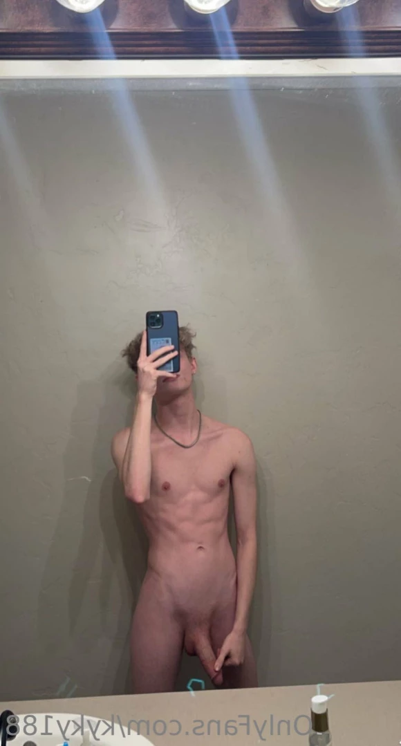Ky [ kyky188 ] Onlyfans leaked photo 11189112 on Hotleaks.tv