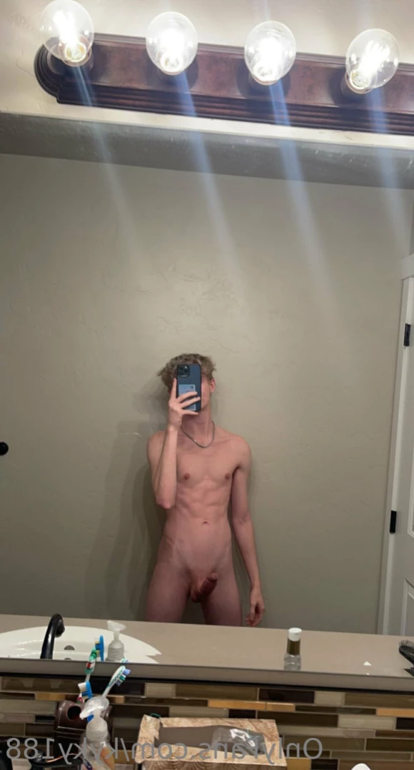 Ky [ kyky188 ] Onlyfans leaked photo 11189117 on Hotleaks.tv