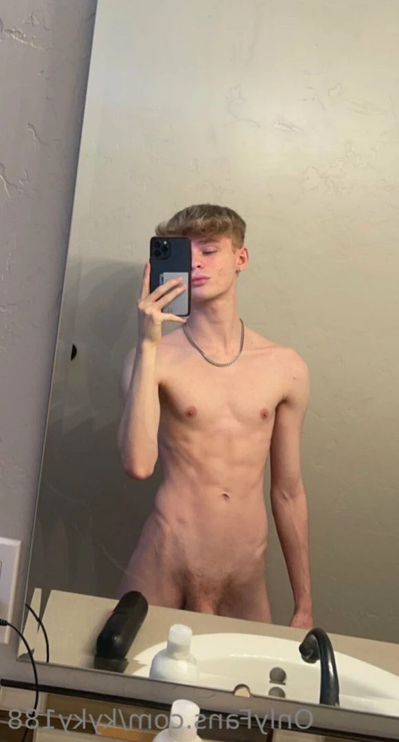 Ky [ kyky188 ] Onlyfans leaked photo 11412612 on Hotleaks.tv