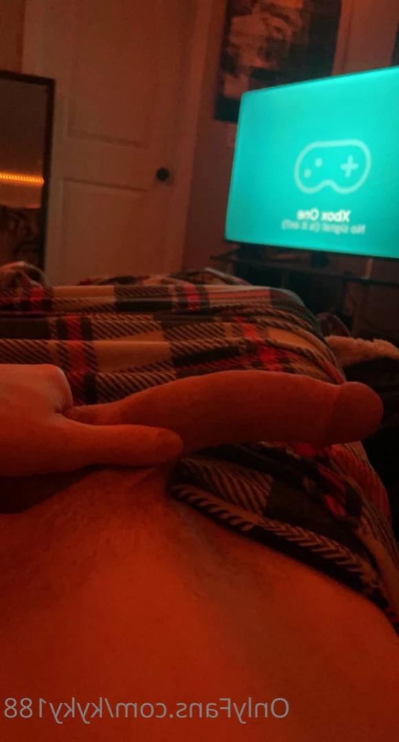 Ky [ kyky188 ] Onlyfans leaked photo 11867769 on Hotleaks.tv