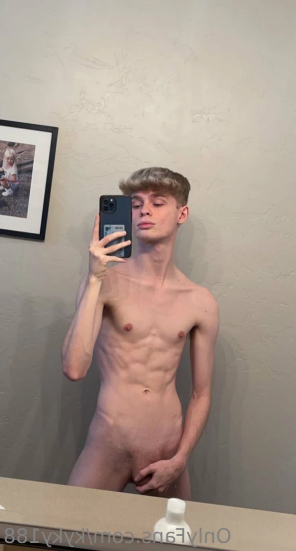 Ky [ kyky188 ] Onlyfans leaked photo 11916413 on Hotleaks.tv