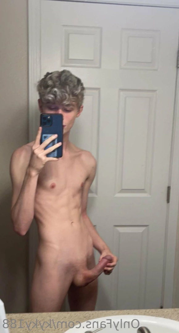 Ky [ kyky188 ] Onlyfans leaked photo 15200498 on Hotleaks.tv