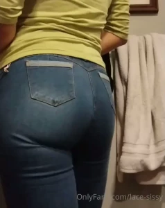 15757810