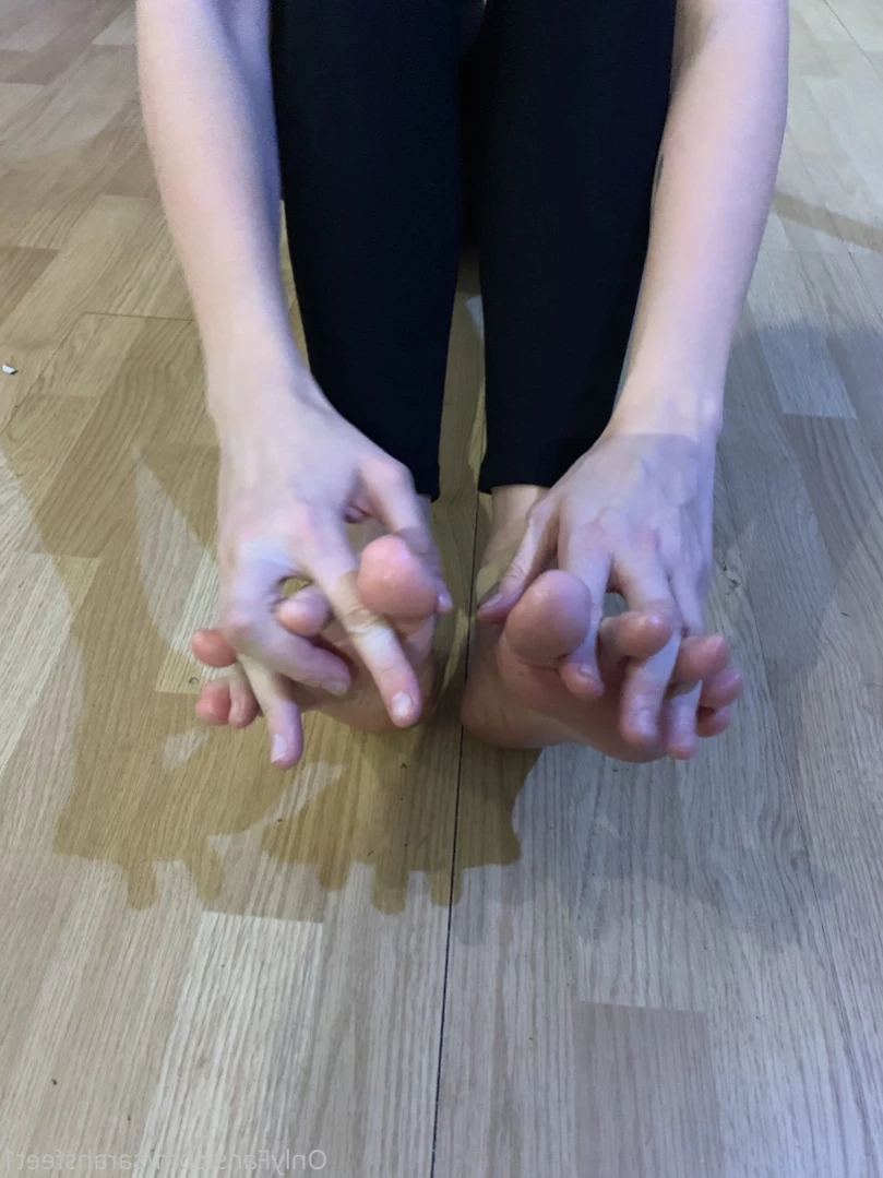 Goddess Larah [ larah_sky ] Onlyfans leaked photo 11254619 on Hotleaks.tv