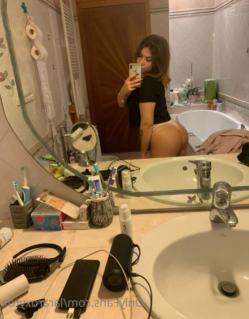 Lara roxy rox [ lararoxyrox ] Onlyfans leaked photo 11254465 on Hotleaks.tv