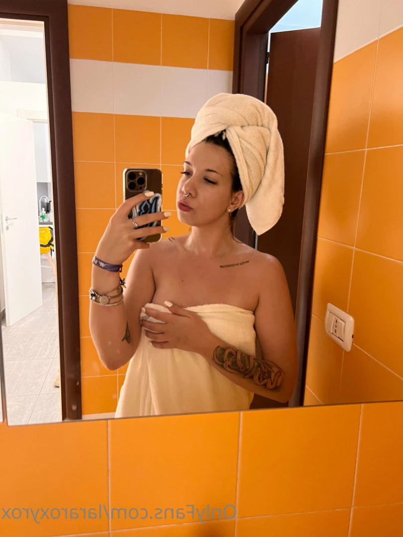 Lara roxy rox [ lararoxyrox ] Onlyfans leaked photo 11262933 on Hotleaks.tv