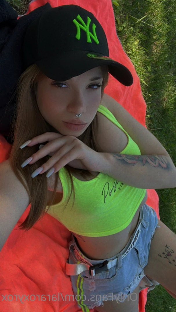 Lara roxy rox [ lararoxyrox ] Onlyfans leaked photo 11262961 on Hotleaks.tv