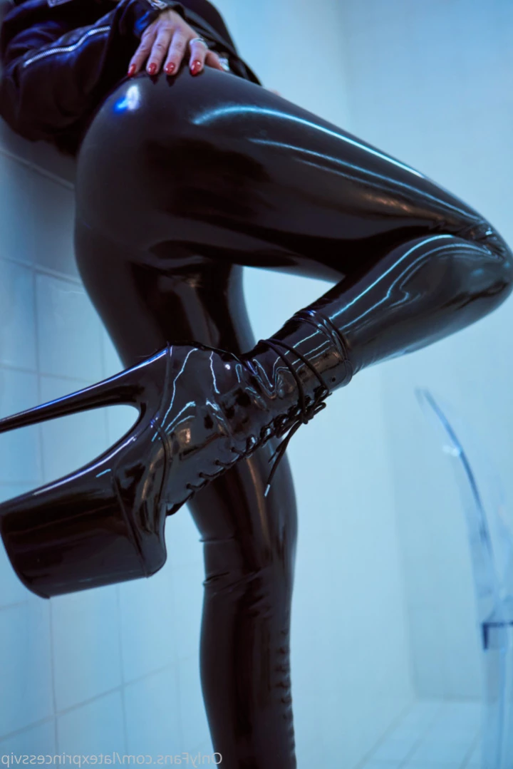 LATEX PRINCESS VIP [ latexprincessvip ] Onlyfans leaked photo 11261916 on Hotleaks.tv