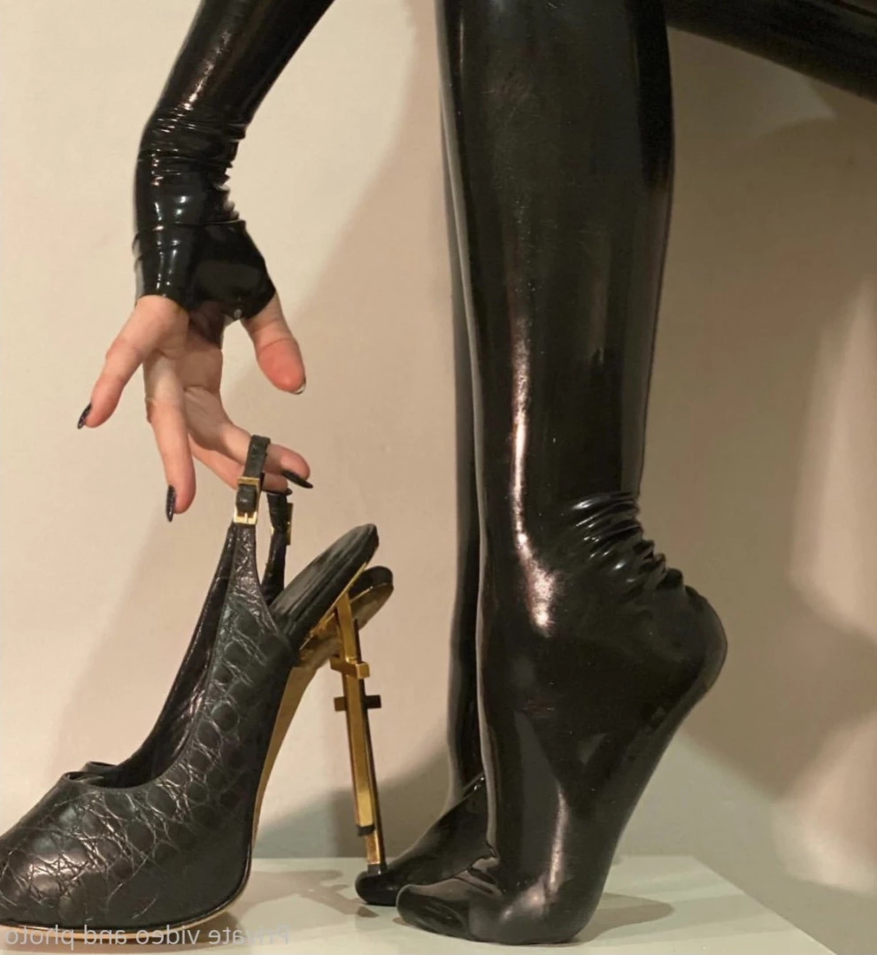 LATEX PRINCESS VIP [ latexprincessvip ] Onlyfans leaked photo 11261922 on Hotleaks.tv