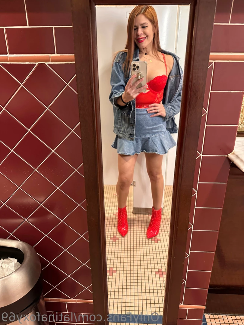 latinafoxy69 Onlyfans leaked photo 11261859 on Hotleaks.tv